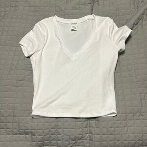 v neck basic white shirt